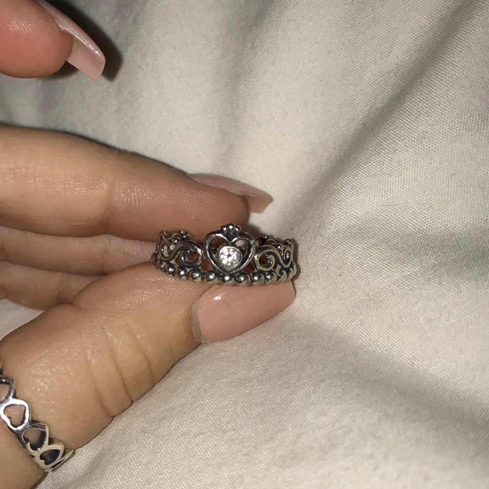 SUPER CUTE ✨ pandora princess ring